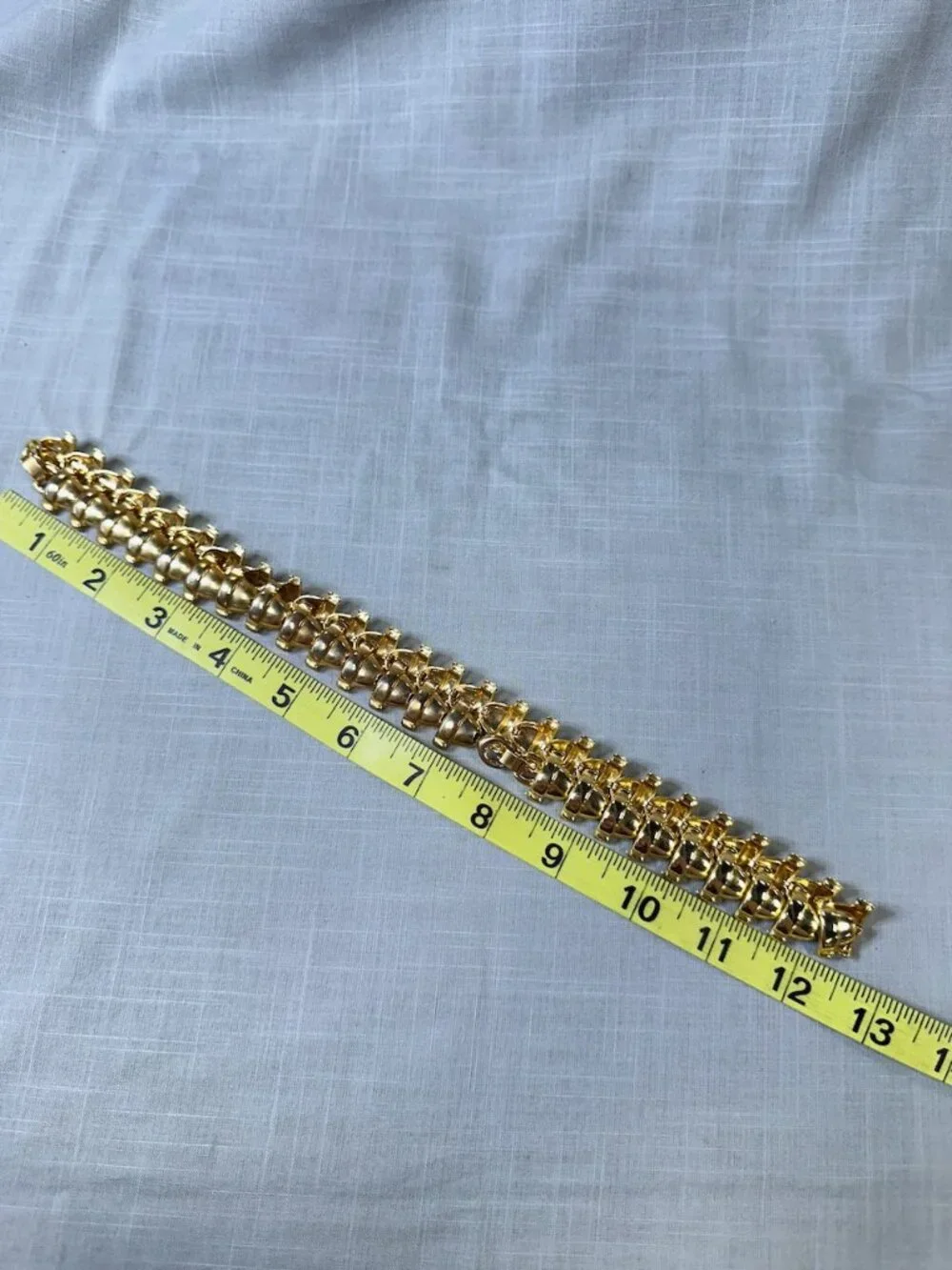 Vintage Gold Tone Planter Pot Necklace and Bracelet set